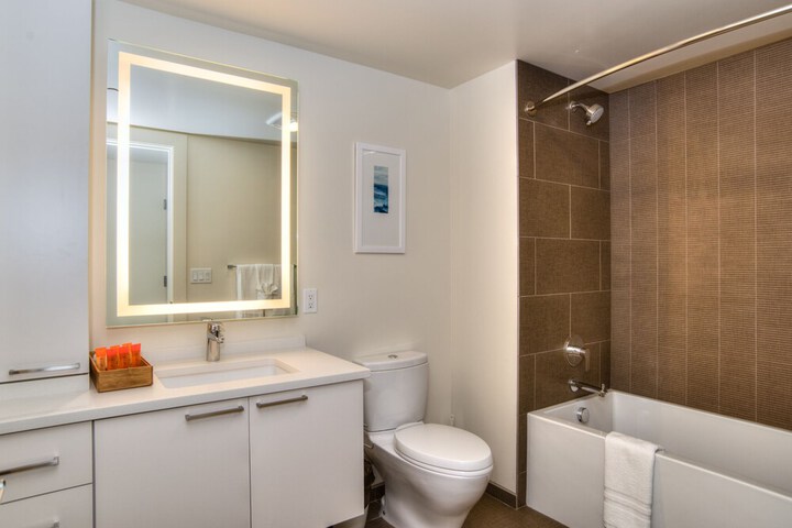Room 15 of 34