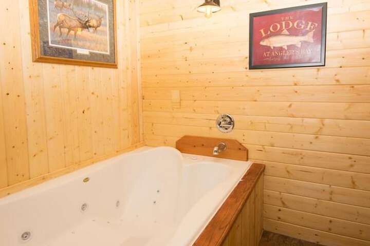 Upper Canyon Inn & Cabins