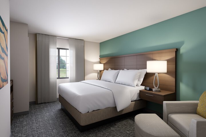 Staybridge Suites Sterling Heights - Detroit by IHG