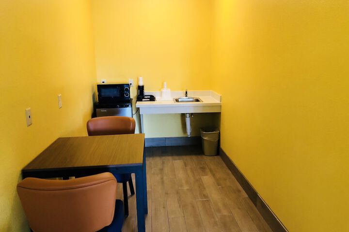 Room 18 of 52