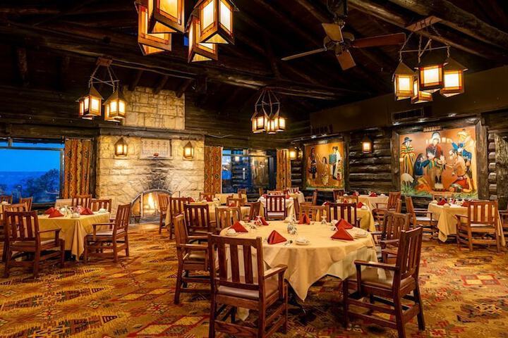 El Tovar - Inside the Park