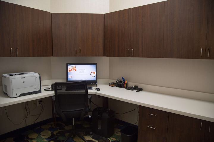 Business Center 49 of 49