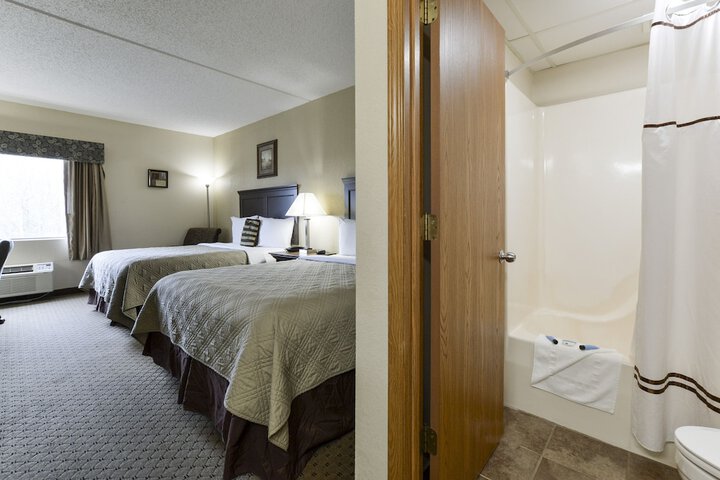 Room 10 of 33