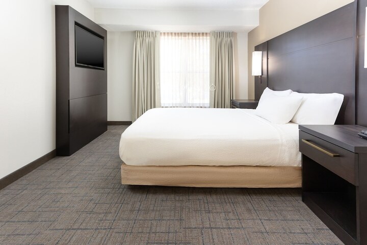 Room 52 of 60