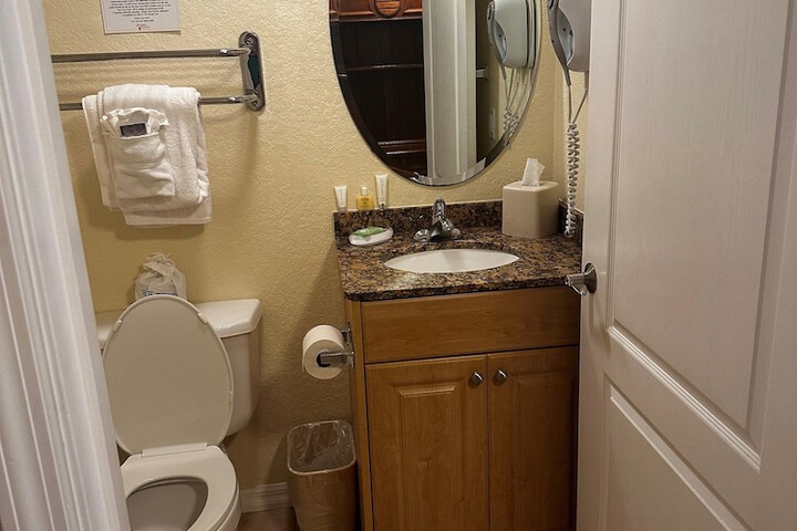 Room 21 of 36