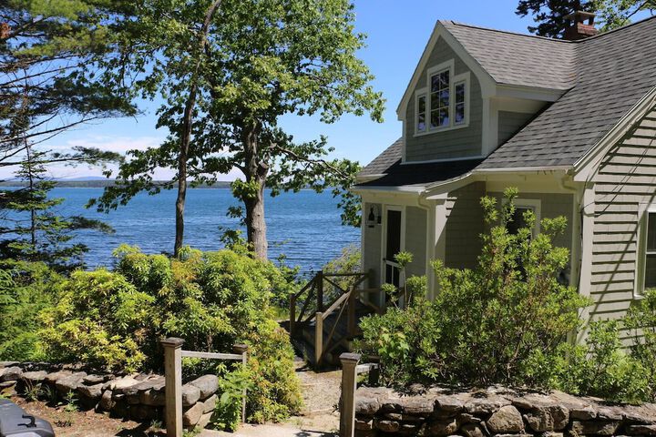 CHRISTINES COTTAGE