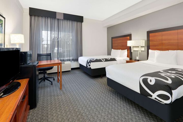 Room 22 of 28