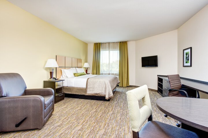Candlewood Suites Cut Off by IHG