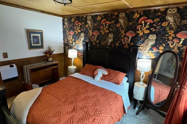 Nauti Otter Inn and Yurt Village