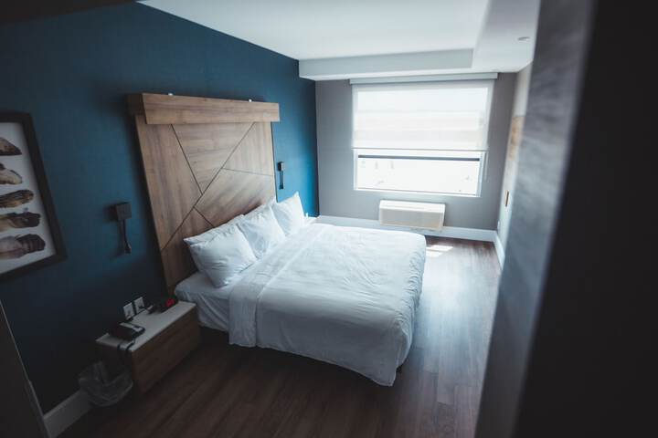 Room 51 of 65