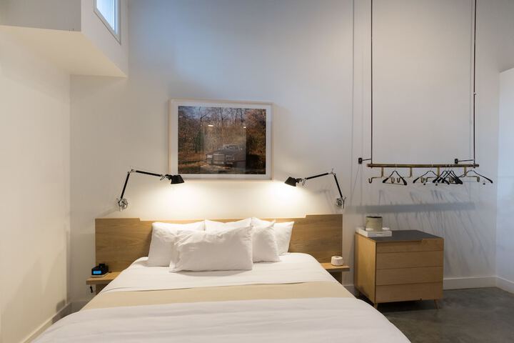 Room 10 of 25