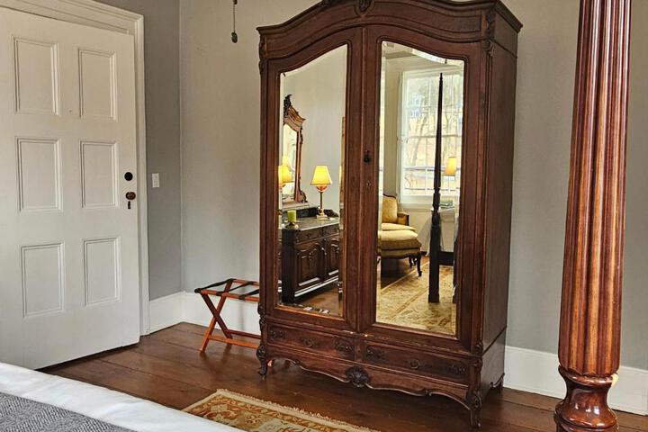 Peach Grove House