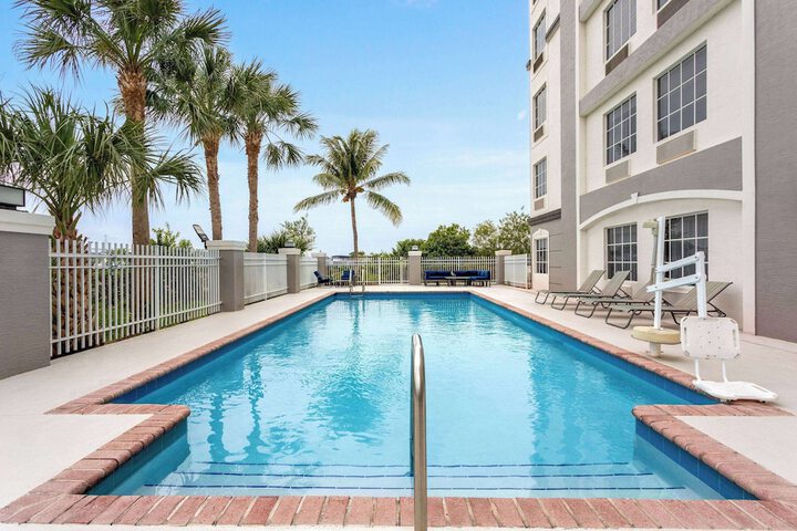 Pool 5 of 29
