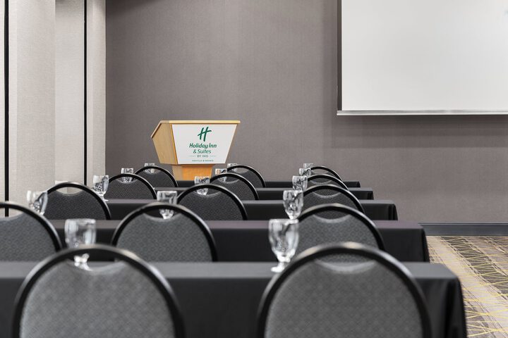 Holiday Inn Hotel & Suites Oakville at Bronte by IHG