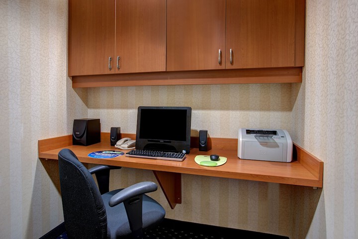 Business Center 34 of 34