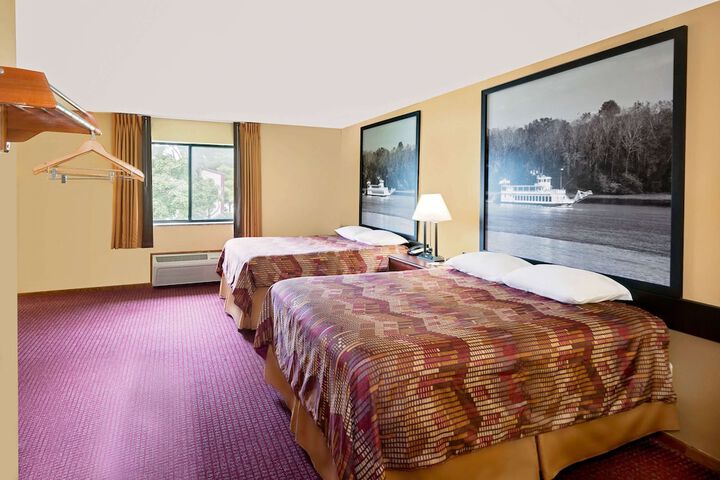 Room 11 of 24