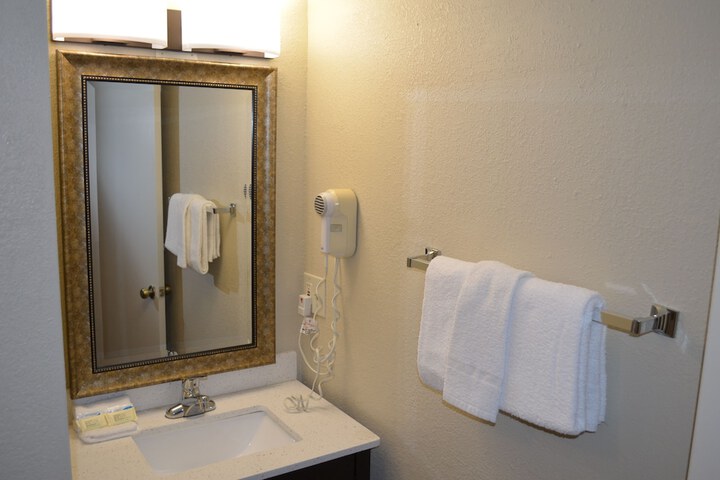 Room 13 of 20