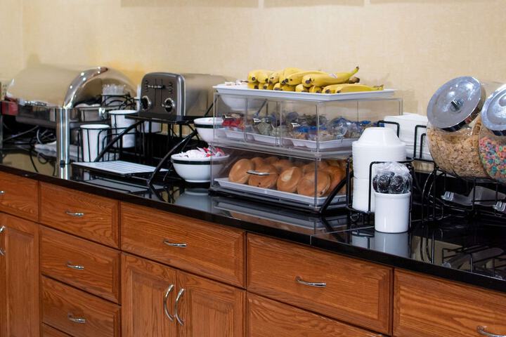 Breakfast/Coffee Service 87 of 93