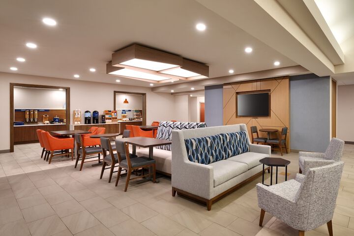Hotel 6 of 50