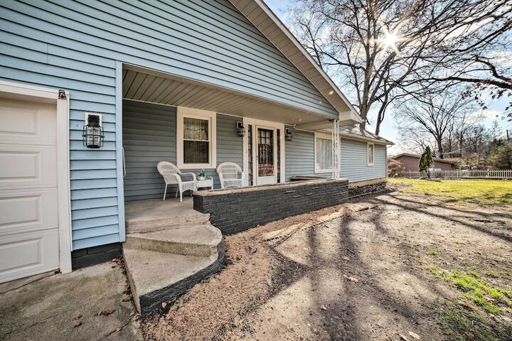Charming Riverfront Retreat in Monticello!