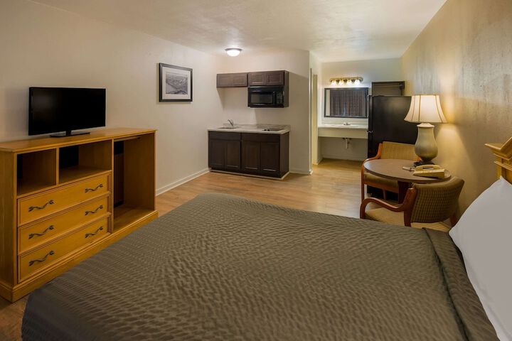 Room 17 of 30