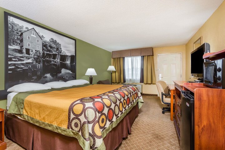 Room 18 of 21