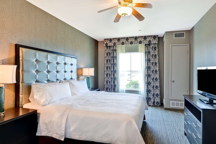 Room 25 of 49