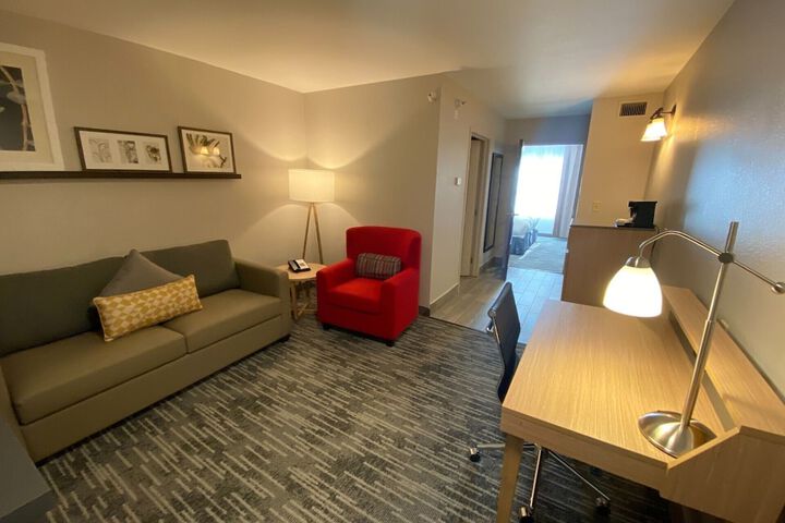 Country Inn & Suites by Radisson Champaign North, IL