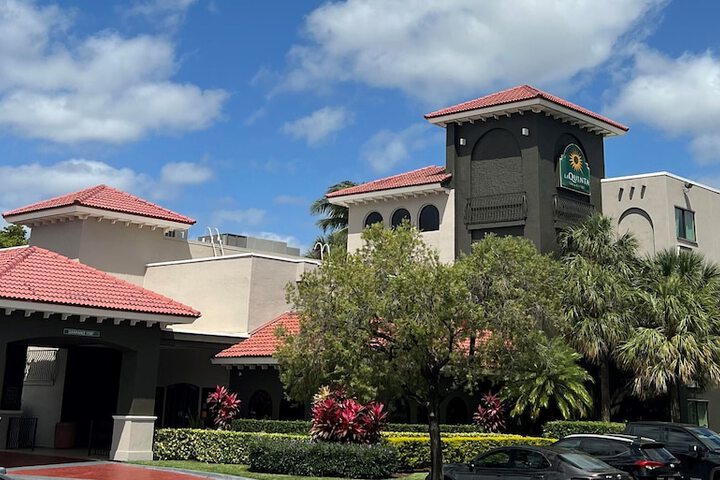 Hotel 5 of 37