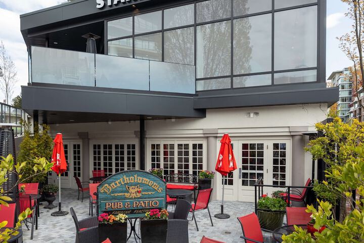 DoubleTree by Hilton Hotel & Suites Victoria