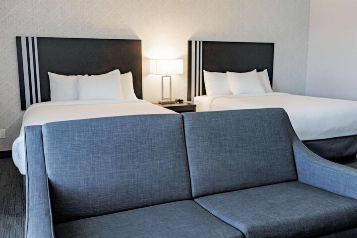 Park Inn by Radisson Edmonton Airport