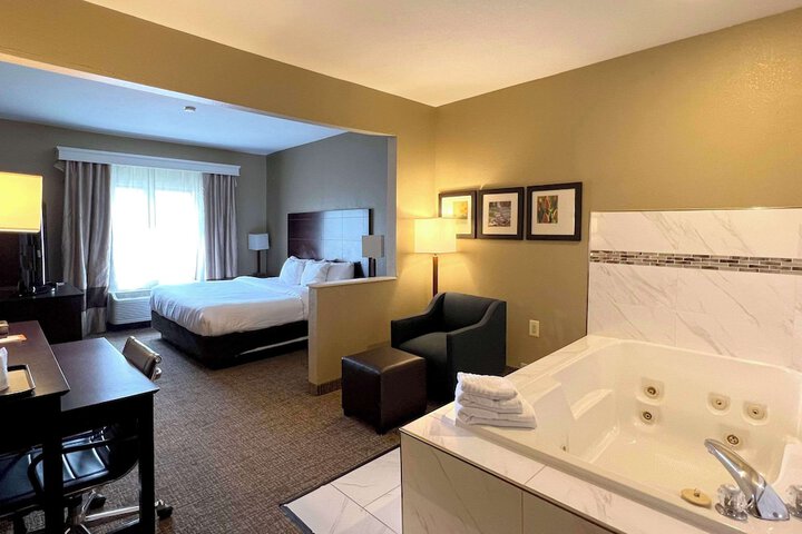 Room 31 of 40