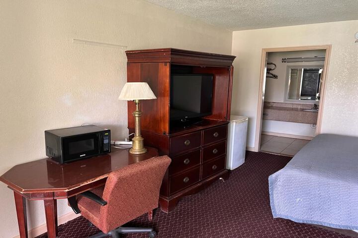 Room 73 of 95