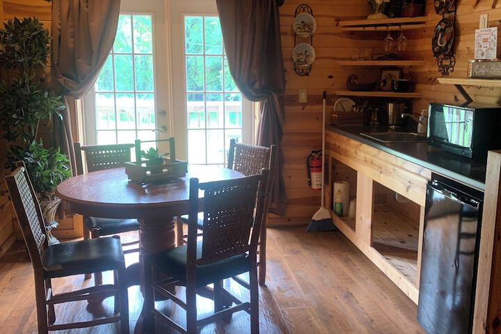 Nacoochee Valley Lodge