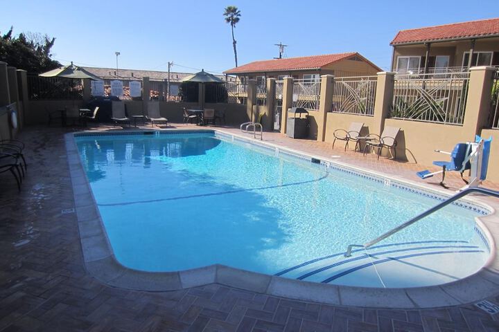 Pool 6 of 37
