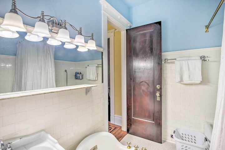 Historic Crescent City Studio - Lakefront w / Dock!