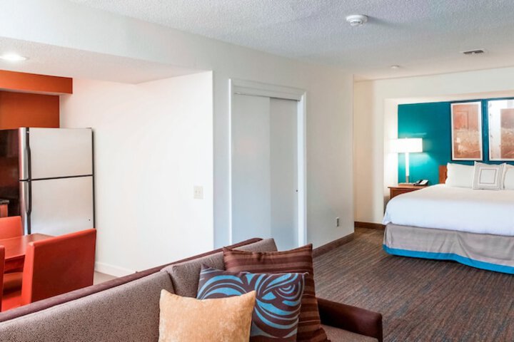 Room 21 of 30