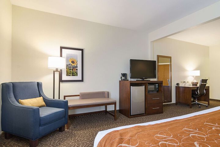 Room 32 of 50