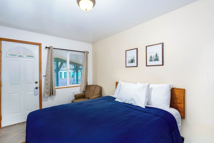 Cascade Motel