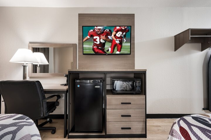 Room 10 of 30