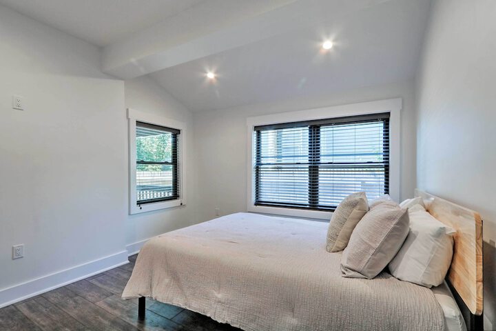 Updated Downtown Red Bank Home 5 Mi to Beach!