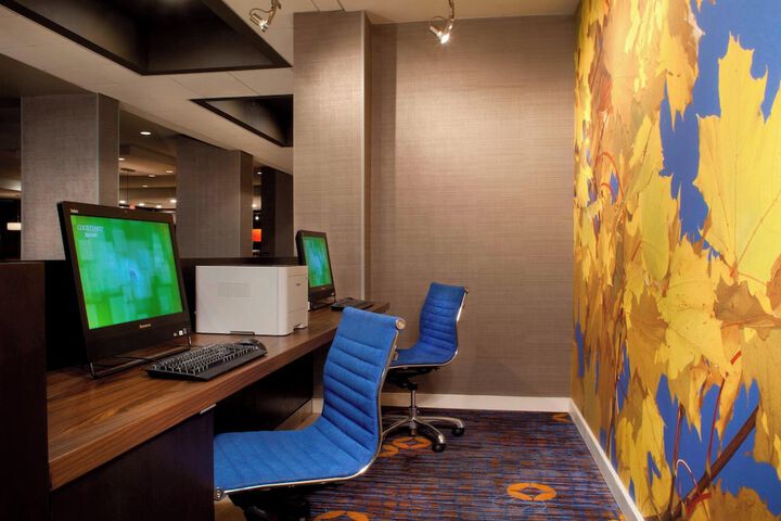 Courtyard by Marriott Bloomington