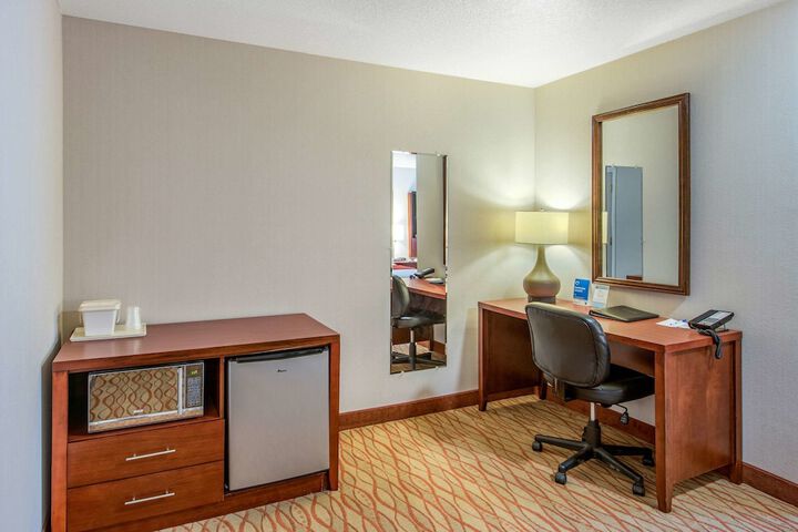 Room 54 of 85
