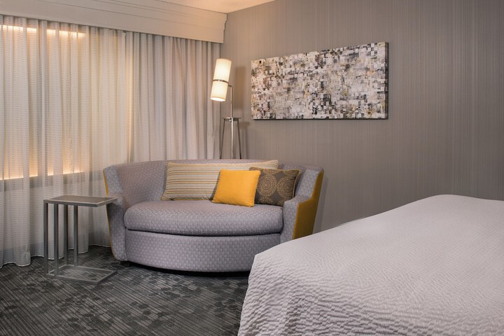 Courtyard by Marriott Lansing