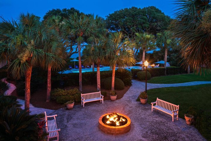 The Beachview Club