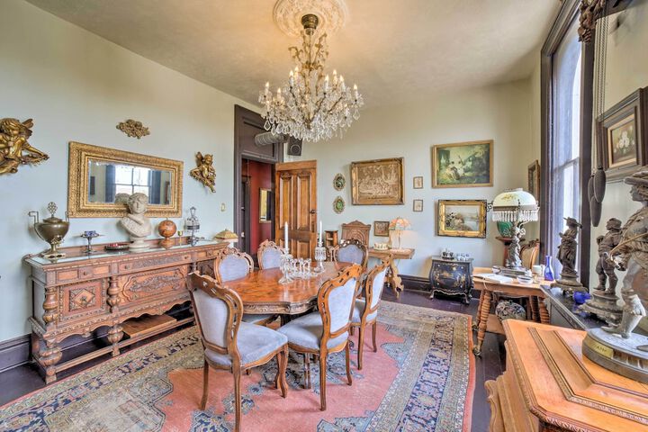Vintage Apartment in Historic Downtown La Porte