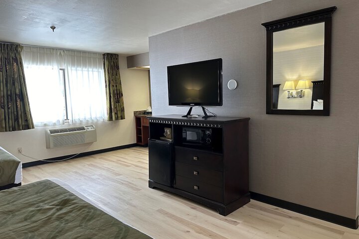 Room 50 of 74