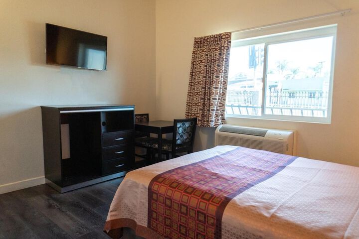 Room 34 of 36
