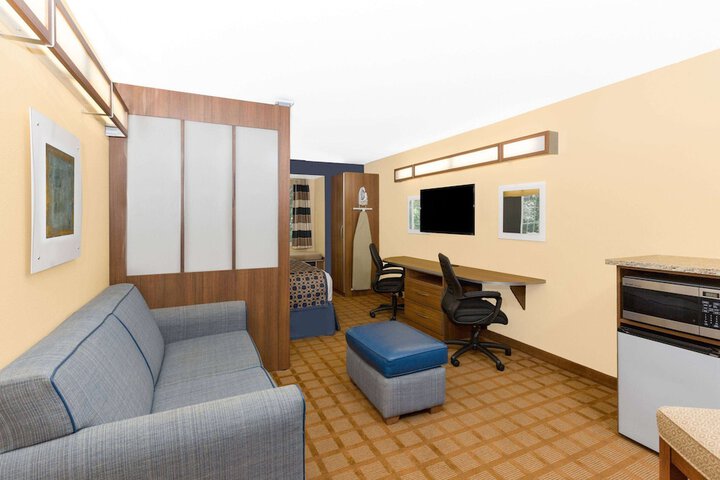 Room 13 of 50