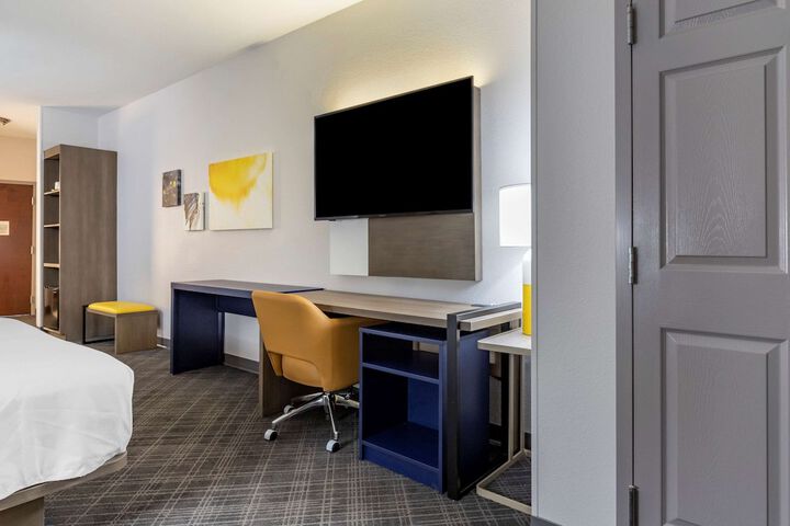 Room 22 of 40
